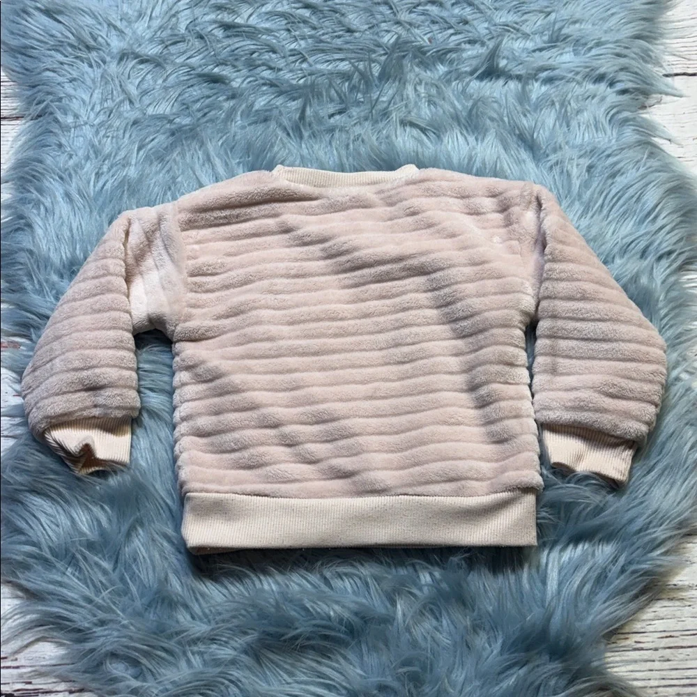 Sanrio Hello Kitty Plush Crewneck in Light Pink with Gold Bow sz 18M